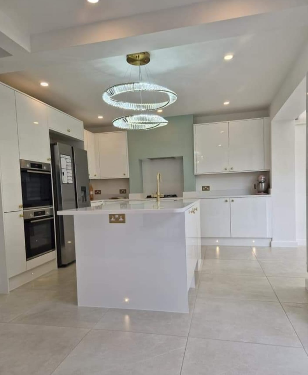 Kitchen worktop and splashback installation