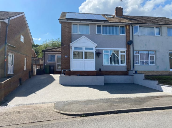 Garden completion with fencing and landscaping